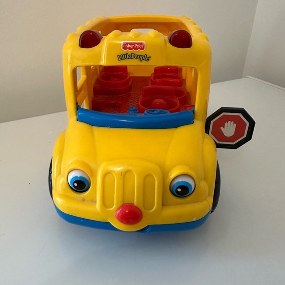 FISHER PRICE YELLOW SCHOOL BUS with Moveable Eyes Tested Works - Picture 1 of 7